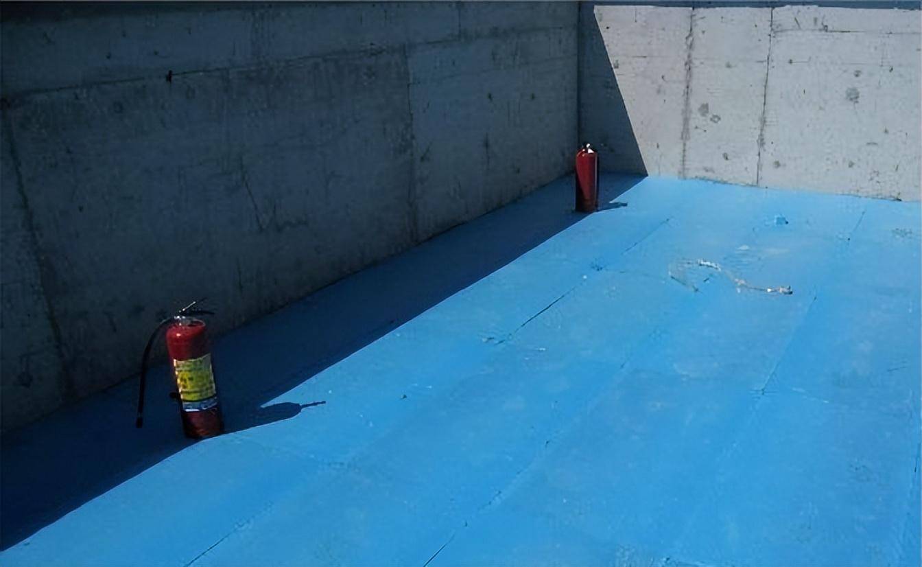 屋面保溫的三種做法 現澆、鋪貼與噴涂在防水保溫工程中的應用